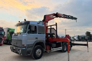 Iveco TurboStar 190-48 Cassone con gru