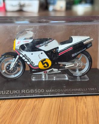 Suzuki RGB500 Marco Lucchinelli 1981 (1:24)