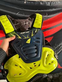 Pettorina, casco  , stivali motocross