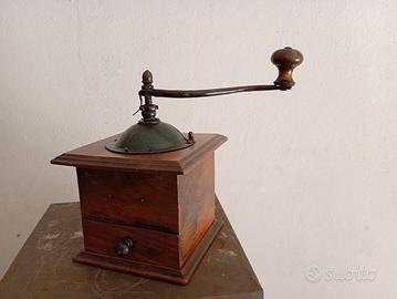mulinello per caffè antico 