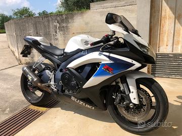 Suzuki GSX R 750 - 2010