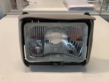 Faro anteriore completo di attacchi per Yamaha XT 