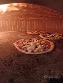 Pizzaiolo e aiuto pizzaiolo fornaio