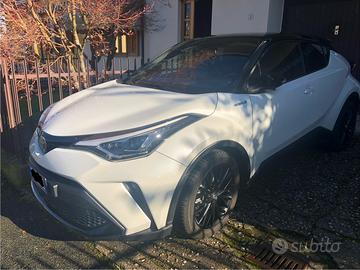 Toyota C-HR 2.0 Hybrid E-CVT Style