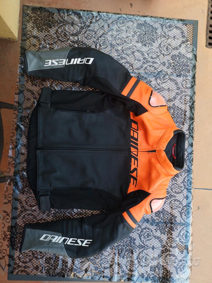 giacca moto 52 dainese in pelle come NUOVA