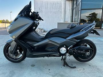 Yamaha T-Max 530