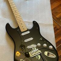 Chitarra elettrica tipo Stratocaster