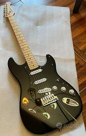 Chitarra elettrica tipo Stratocaster