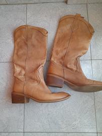 Stivali in pelle beige chiaro