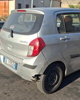 Auto x pezzi di ricambio