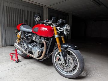 Triumph truxton 