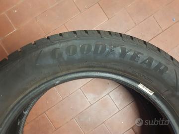 Pneumatici Invernali 215/60 R17 96H SUV