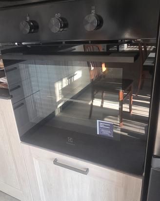 forno elettrolux nuovo mai utilizzato