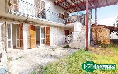 CASA SEMI-INDIPENDENTE CON GIARDINO!