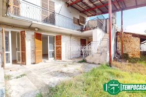 CASA SEMI-INDIPENDENTE CON GIARDINO!