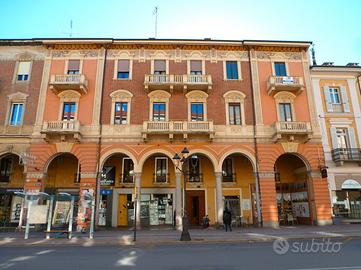 CUNEO, Corso Nizza - LOCALE COMMERCIALE