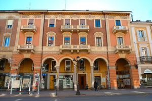 CUNEO, Corso Nizza - LOCALE COMMERCIALE