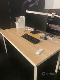 Scrivania IKEA LAGKAPTEN  effetto rovere e