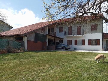 Cascinale in campagna