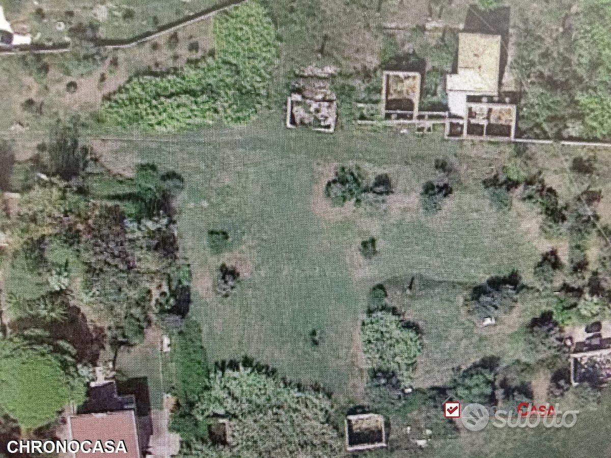 Spartà, ampio terreno con depositi e ruderi - Vista 2