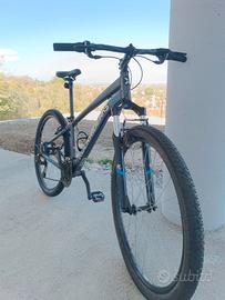 Bicicletta ROCKRIDER ST100 taglia 27.5