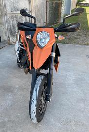 KTM690 supermoto