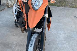 KTM690 supermoto