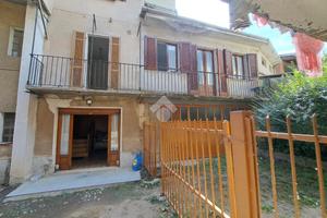 CASA SEMINDIPENDENTE A CAVAGLIÀ