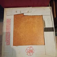 67 piastrelle nuove 30 x 30 per interno e esterno 