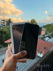 Vende Iphone 16 Pro Max  Sabbia Titanium 256gb