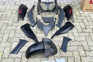 Kit carene Tmax 12 pezzi N4 USATE N NON PERFETTE