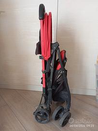 passeggino Chicco pratico e utraleggero