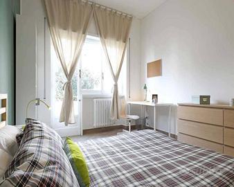 Stanza in appartamento di 128 m² a Roma