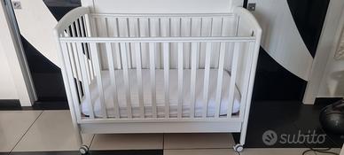 Lettino-culla nuovo compreso di  fasciatoio 