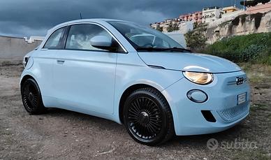 Fiat 500 500e Berlina 42 kWh