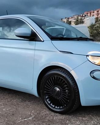 Fiat 500 500e Berlina 42 kWh