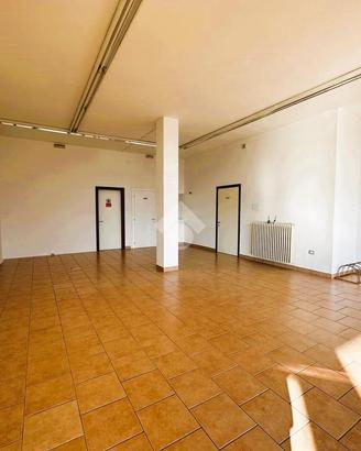 NEGOZIO A BAGNOLO SAN VITO