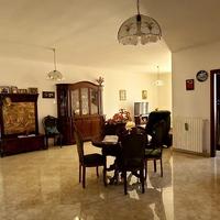 Appartamento abitabile con veranda e garage