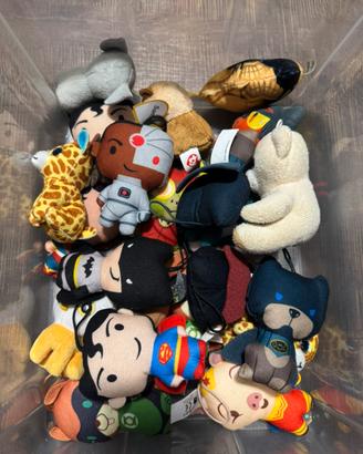 Lotto 22 Portachiavi Peluche Marvel e Personaggi