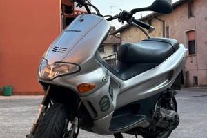 Gilera Runner 125 2t DADO ESTERNO