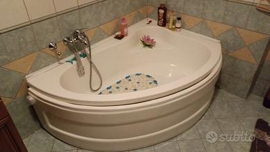 Vasca da bagno in vetroresina