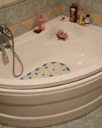 Vasca da bagno in vetroresina