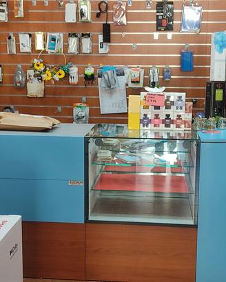 arredamento negozio 