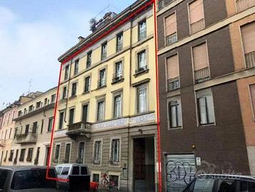 Immobile in asta di 160 m² con 3 locali a Milano