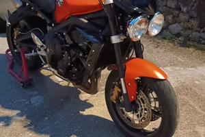 Triumph street triple R
