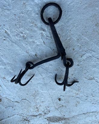 gancio doppio antico