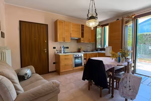 Appartamento di 63 m² con 2 locali e box auto a No