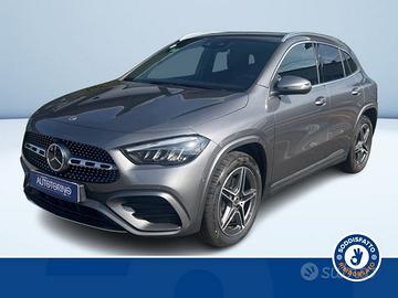 Mercedes-Benz GLA 250 E PLUG-IN HYBRID AUTOMA...