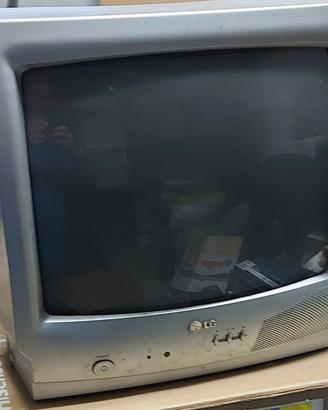 TELEVISORE LG  RETROGAMING TUBO CATODICO