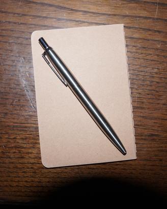 Penna elegante in metallo